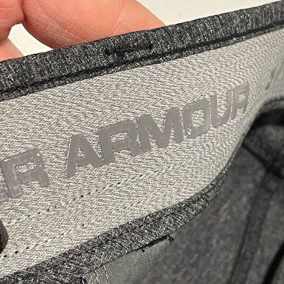 Under Armour Men's Sz 36x30 Showdown Tapered Golf Pants Athletic Black/Zinc Gray - Picture 8 of 12